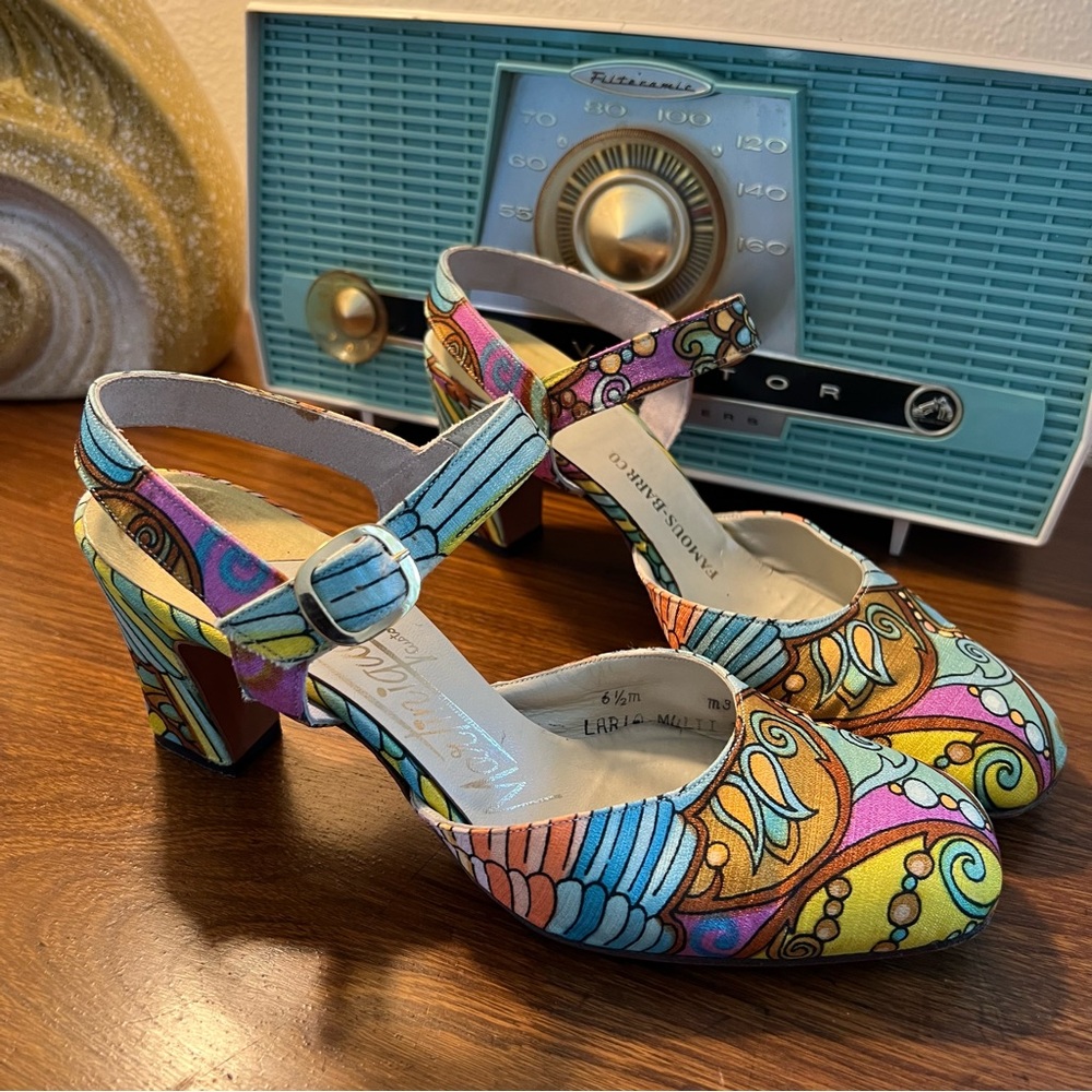 Vintage retro  groovy pucci-ish Martinique custom heels